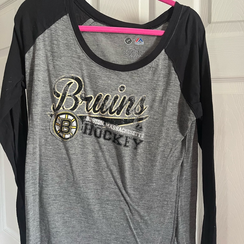 Majestic NHL Gray and Black Shirt
